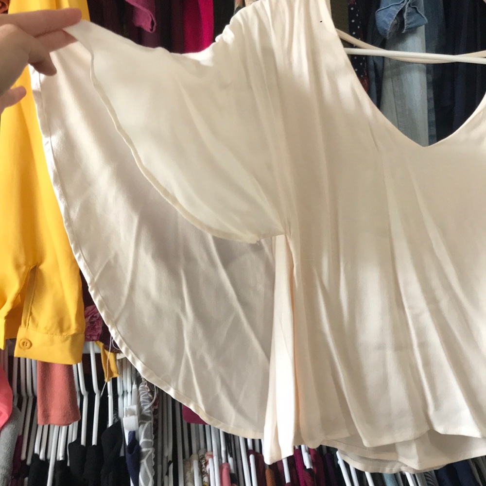 🆕off white blouse🆕 - Picture 2 of 4